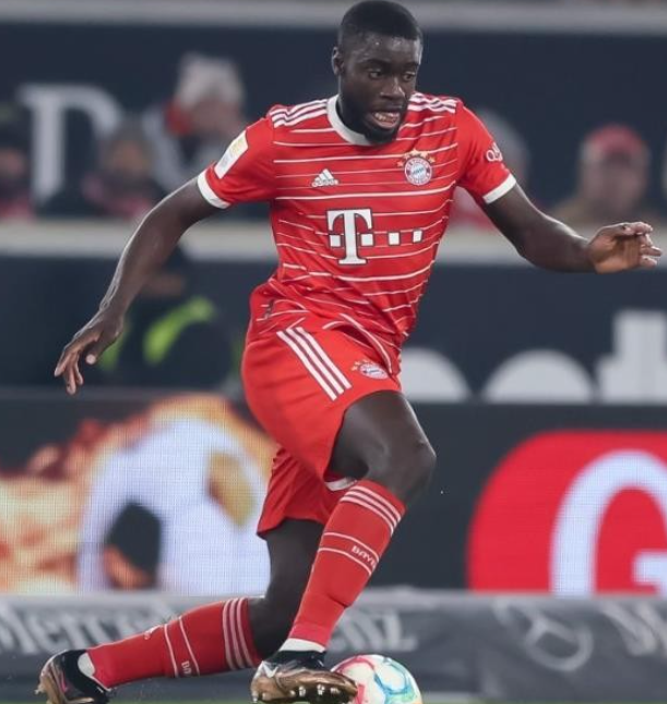 巴黎圣日耳曼关注于帕梅卡诺转会动态,潜在引援竞争激烈