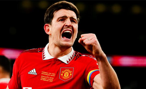 曼联为后防大将马奎尔33岁诞辰送上诚挚祝福